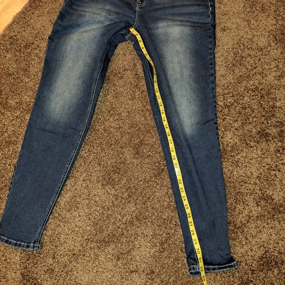 Maurices High Rise Jeans With Slight Distressing XL-R - Picture 6 of 8
